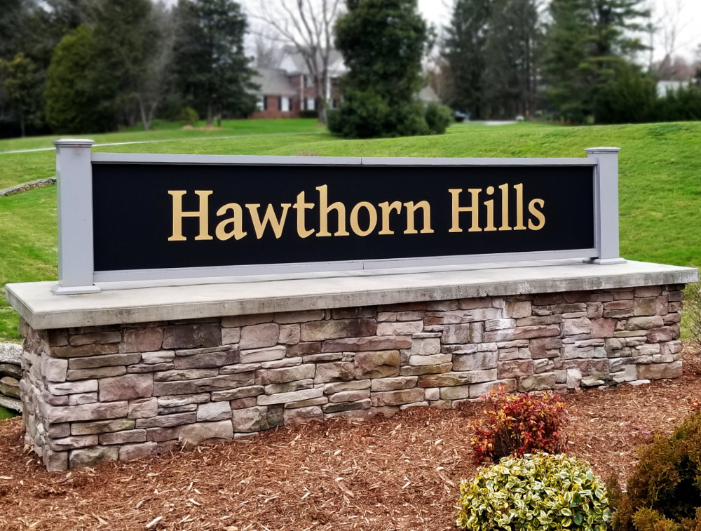 Hawthorn Hills Entrance Sign